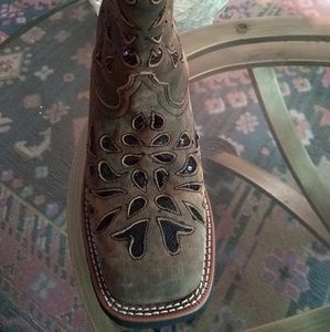 Laredo ladies 10 med Brown  Distressed but Fancy Boots Western square toe